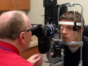 Google Glass Used During Eye Exam in Ferris’ Michigan College of Optometry
