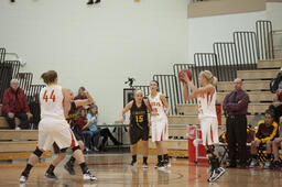 Womens basketbal v. Calvin College.
