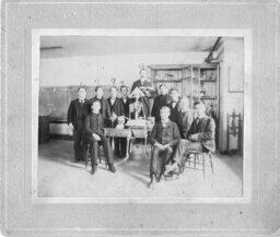 Pharmacy class ca. 1900