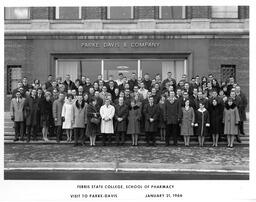 Pharmacy student field trip. Parke Davis Company. 21 January 1966.