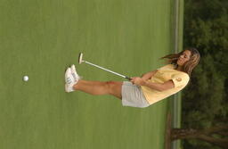 Womens golf. 2003-2004.