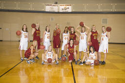 Womens basketball team. 2009-2010.